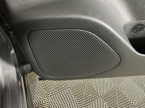 Used 2023 Nissan Rogue FWD image 31