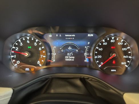 Used 2024 Jeep Compass Limited image 9