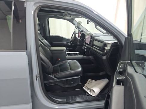 Used 2025 Ford F250 Lariat w/ Lariat Ultimate Package AWD/4WD image 8