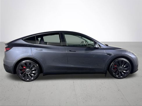 Used 2022 Tesla Model Y Performance image 5