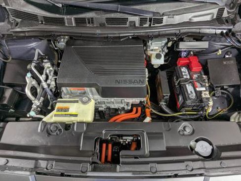 Used 2020 Nissan Leaf SV w/ SV Technology Package image 37