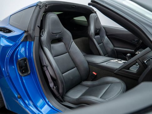 Used 2014 Chevrolet Corvette Stingray Coupe w/ 2LT Preferred Equipment Group image 33