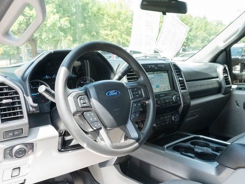 Used 2019 Ford F250 XLT w/ XLT Premium Package AWD/4WD image 19