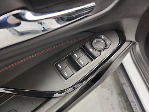 New 2026 Chevrolet Trax RS w/ Sunroof Package image 17