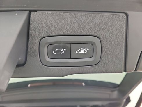 Certified 2024 Volvo XC60 B5 Plus w/ Protection Package Premier image 11