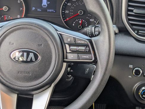 Used 2021 Kia Sportage LX w/ LX Fwd Popular Package image 18