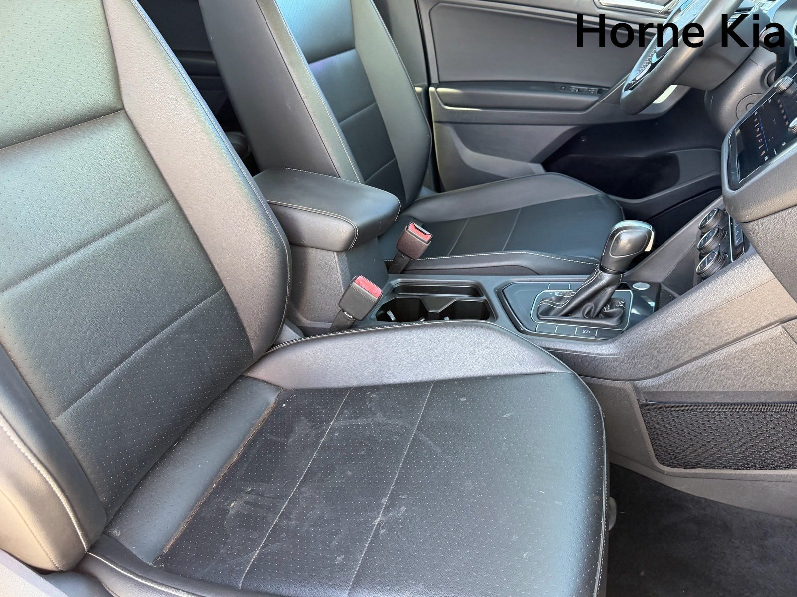 Used 2021 Volkswagen Tiguan SE FWD image 9