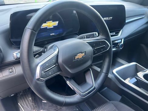 Used 2025 Chevrolet Equinox LT FWD image 28