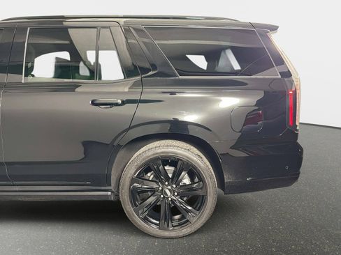 Used 2026 Cadillac Escalade Platinum Sport AWD/4WD image 15