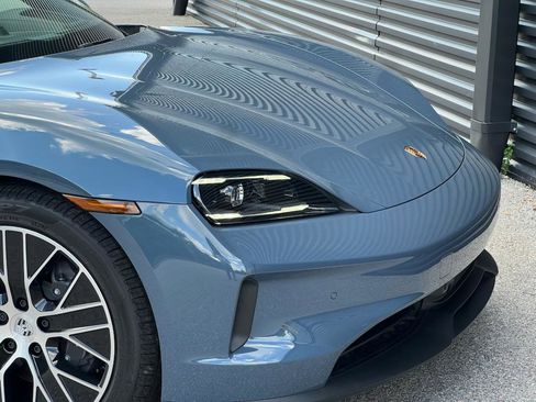 New 2025 Porsche Taycan image 12