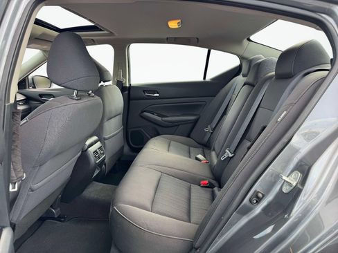 Used 2020 Nissan Altima 2.5 SV FWD image 11