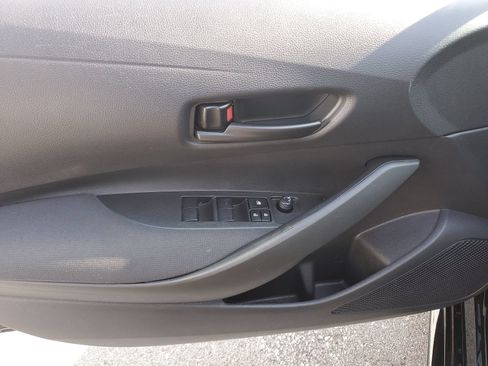 Certified 2025 Toyota Corolla LE FWD image 20