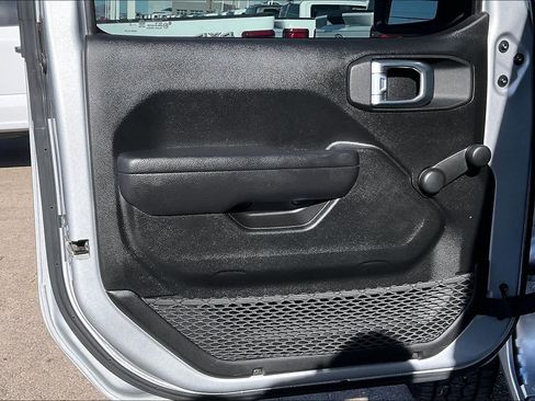 Used 2023 Jeep Wrangler Sport AWD/4WD image 20