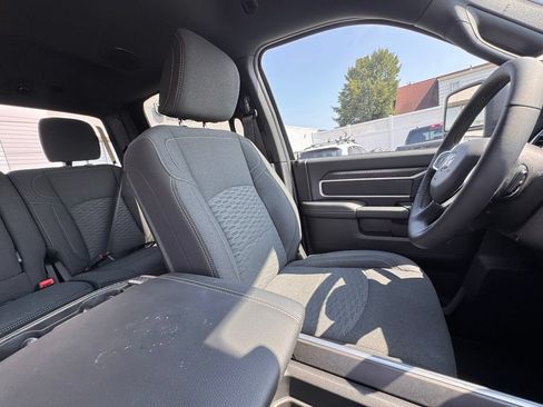 New 2026 RAM 2500 Big Horn AWD/4WD image 19