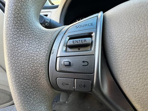 Used 2014 Nissan Altima 2.5 S w/ Display Audio Package image 17