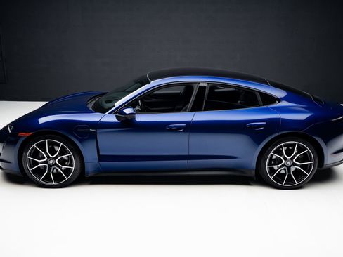 Used 2023 Porsche Taycan w/ Premium Package image 15