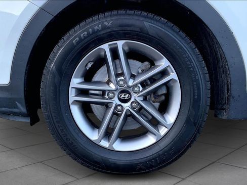 Used 2018 Hyundai Santa Fe Sport image 12