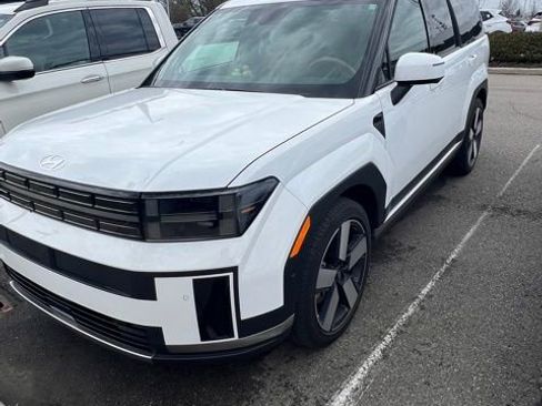 Used 2025 Hyundai Santa Fe Limited image 1