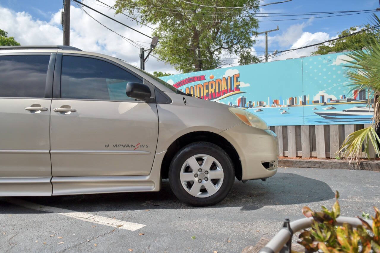 Used 2005 Toyota Sienna LE w/ Assistance Pkg 2 FWD image 36