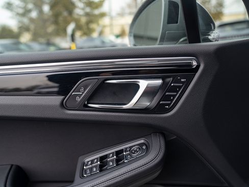 Certified 2026 Porsche Macan Turbo image 18