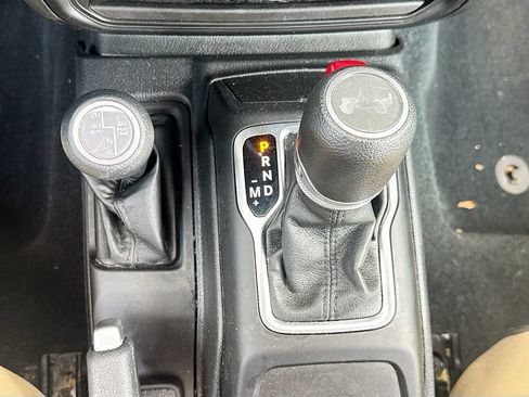 Used 2023 Jeep Wrangler Unlimited w/ Cold Weather Group AWD/4WD image 18
