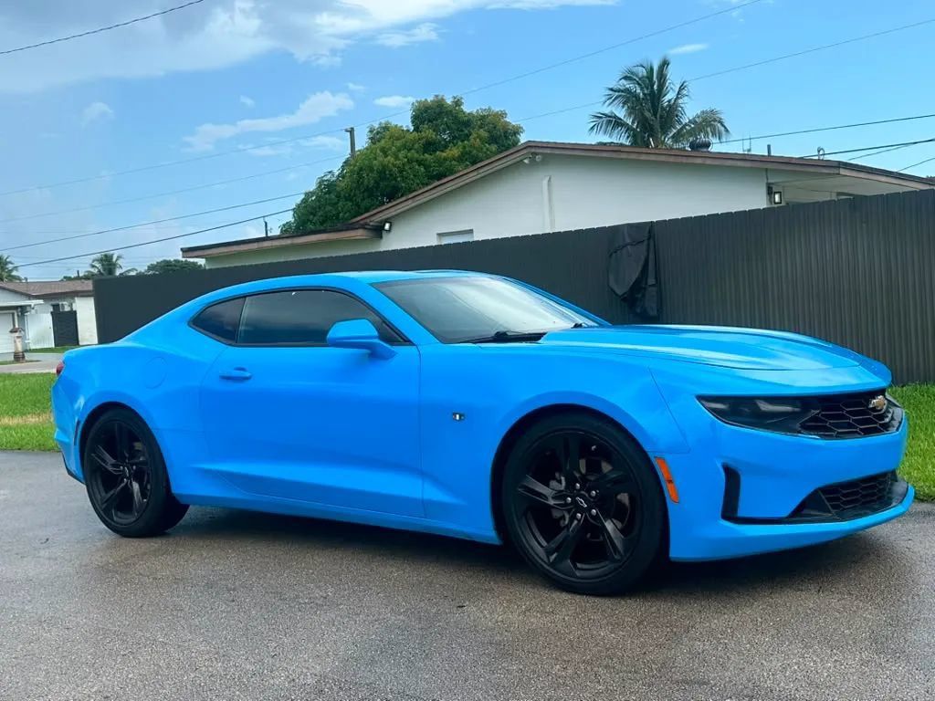 Used 2022 Chevrolet Camaro LT RWD image 1