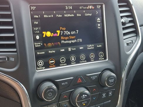 Used 2018 Jeep Grand Cherokee Altitude image 17