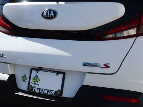 Used 2021 Kia Soul S image 14