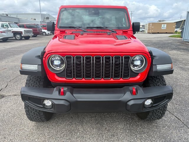Used 2025 Jeep Wrangler Unlimited Rubicon w/ Convenience Group AWD/4WD image 10