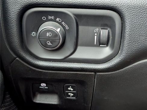 Used 2020 RAM 1500 Big Horn AWD/4WD image 28