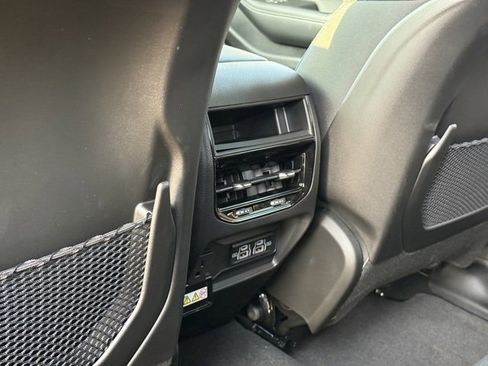 New 2025 Jeep Grand Cherokee Laredo w/ Luxury Tech Group I image 29