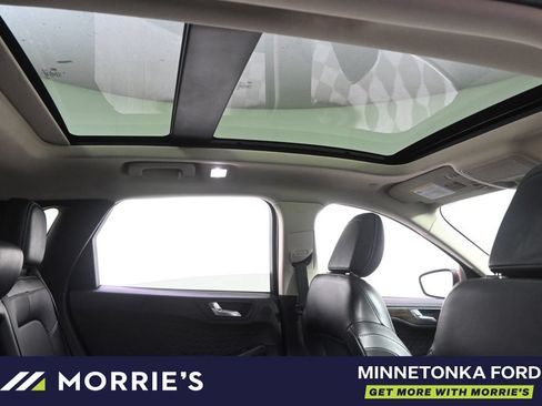 Used 2020 Ford Escape Titanium AWD/4WD image 17