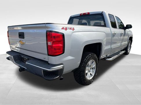 Used 2018 Chevrolet Silverado 1500 LT w/ Trailering Package AWD/4WD image 5