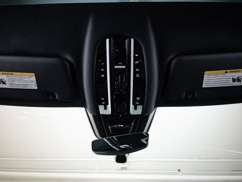 Certified 2023 Porsche Cayenne Platinum Edition AWD/4WD image 20