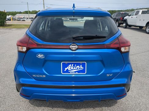Used 2024 Nissan Kicks SV FWD image 4