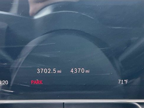 Used 2026 Mercedes-Benz GLC 300 4MATIC image 12