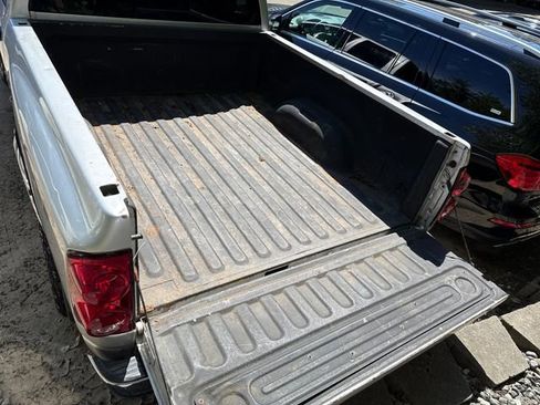 Used 2009 Dodge Ram 2500 Truck SXT AWD/4WD image 8
