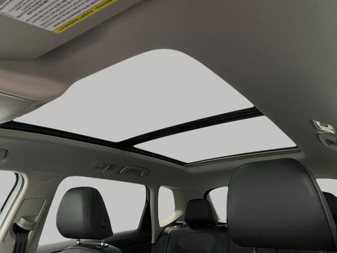 New 2026 Volkswagen Taos SE image 27