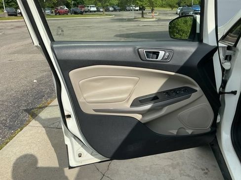 Used 2019 Ford EcoSport Titanium FWD image 13
