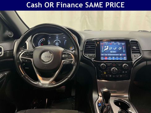Certified 2022 Jeep Grand Cherokee Laredo X AWD/4WD image 15