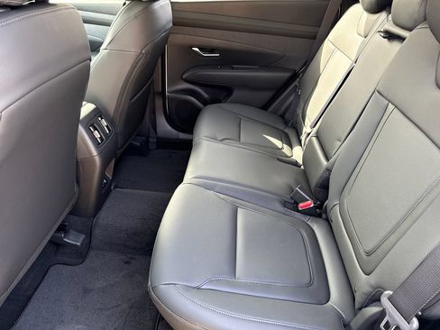 Used 2026 Hyundai Tucson SEL FWD image 16
