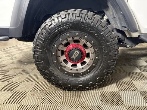 Used 2020 Jeep Gladiator Rubicon image 23