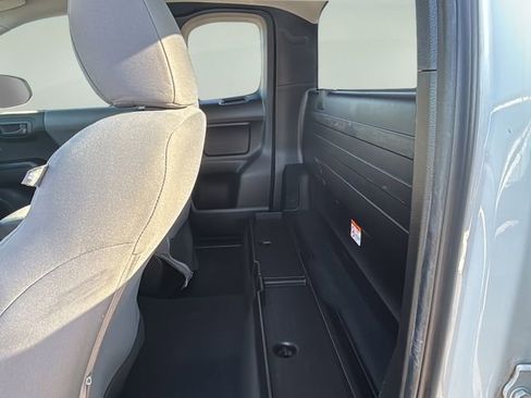 Used 2022 Toyota Tacoma SR image 14