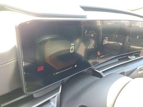 New 2026 Kia Carnival FWD image 8