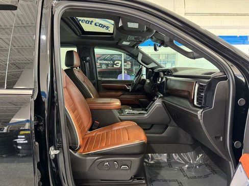 Used 2024 GMC Sierra 2500 Denali Ultimate AWD/4WD image 15