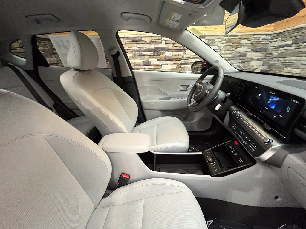 Used 2024 Hyundai Kona SEL w/ Convenience Package AWD/4WD image 23