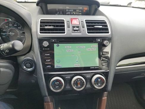 Used 2017 Subaru Forester 2.5i Touring AWD/4WD image 12