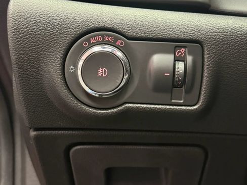 Used 2019 Buick Cascada Premium FWD image 12