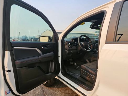 Certified 2024 Chevrolet Colorado Z71 w/ Z71 Convenience Package 2 AWD/4WD image 27