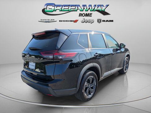 Used 2024 Nissan Rogue SV AWD/4WD image 7